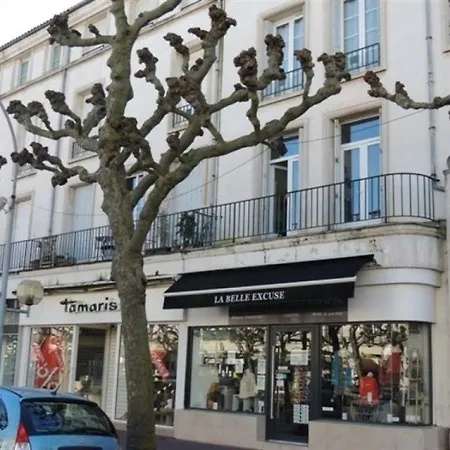 Centre ! Tout A Pied !! La Plage A 250 M Et Les Commerces A 30 M ! 1 로양